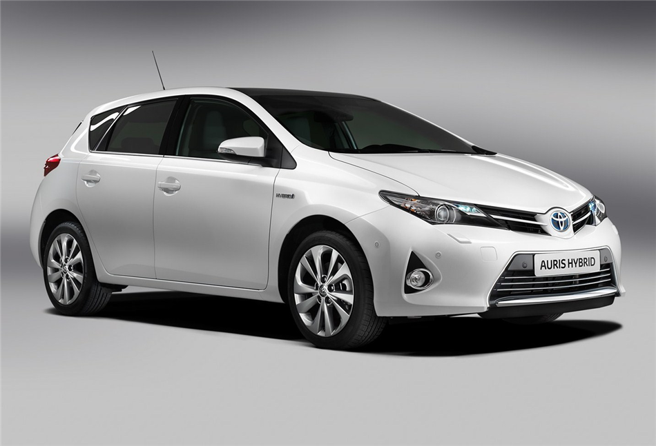 Uwaga Polsko, nadjeżdża Toyota Auris Hybrid!